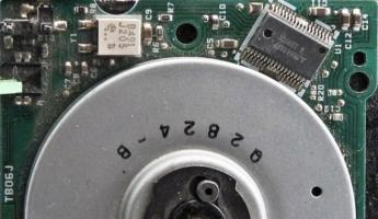 Как установить жесткий диск на компьютер?